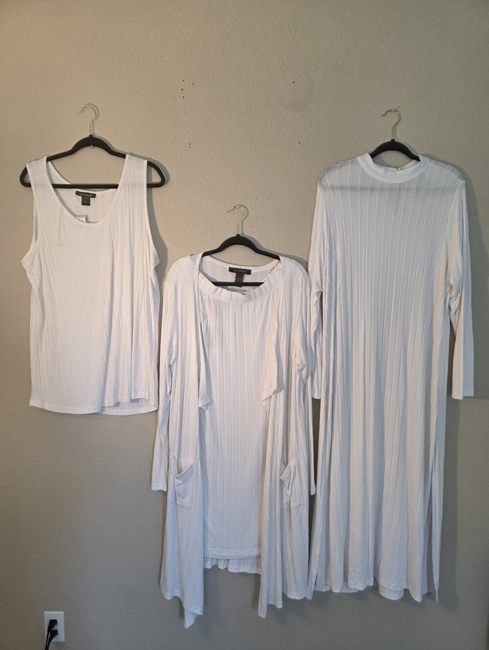 4-PC White Ribbed Knit Set